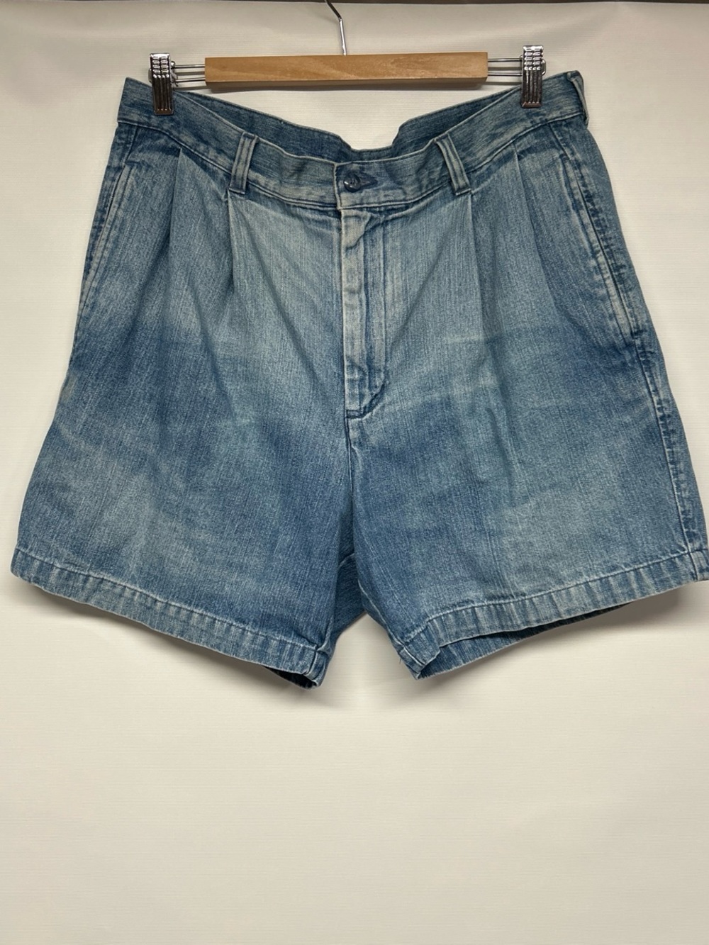 Club Room Washed Light Blue Denim Pleated Shorts